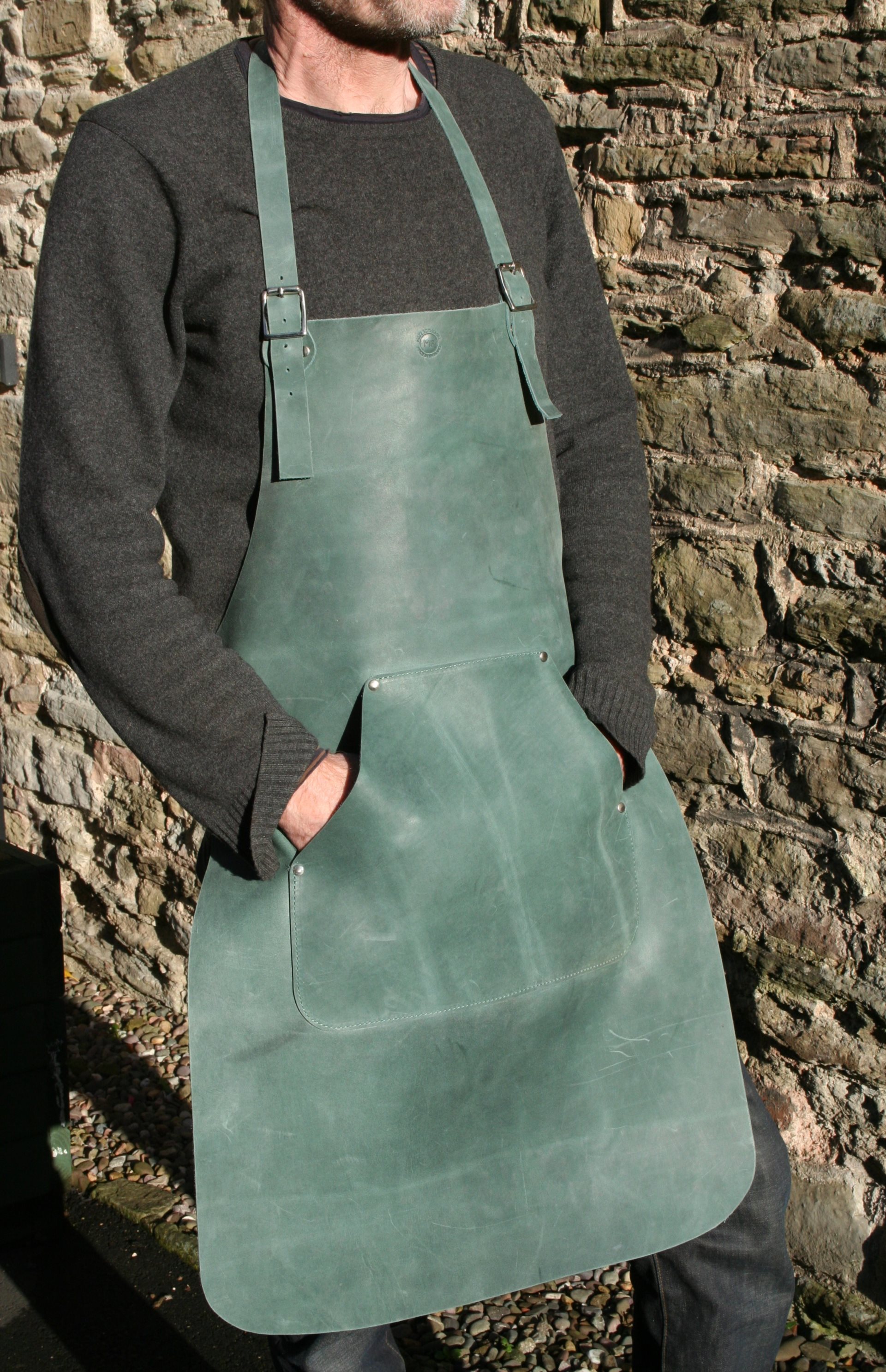 Apron with Pouch Pocket